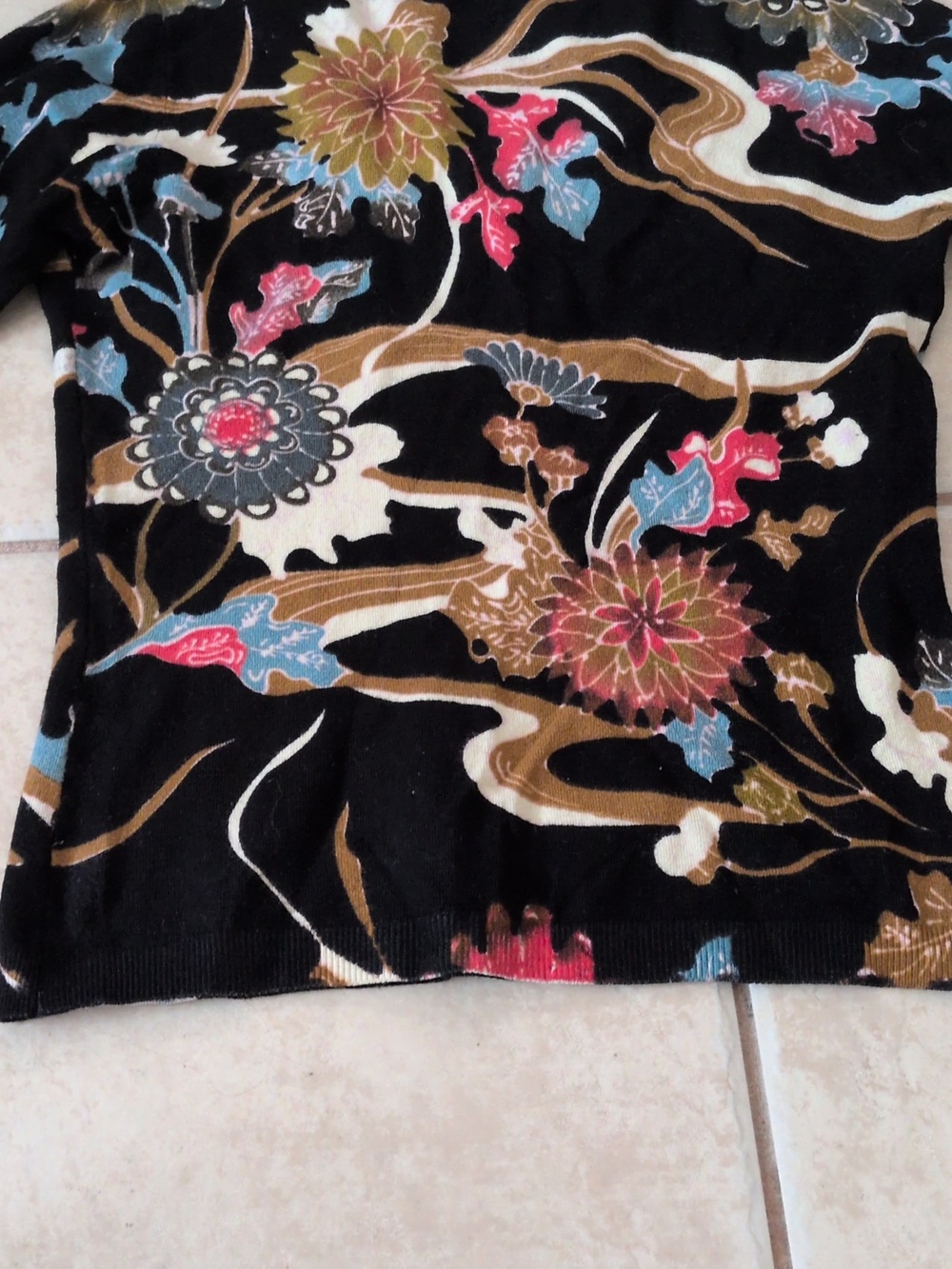 CABO Floral Embellished Sweater Size Small - Picture 5 of 5